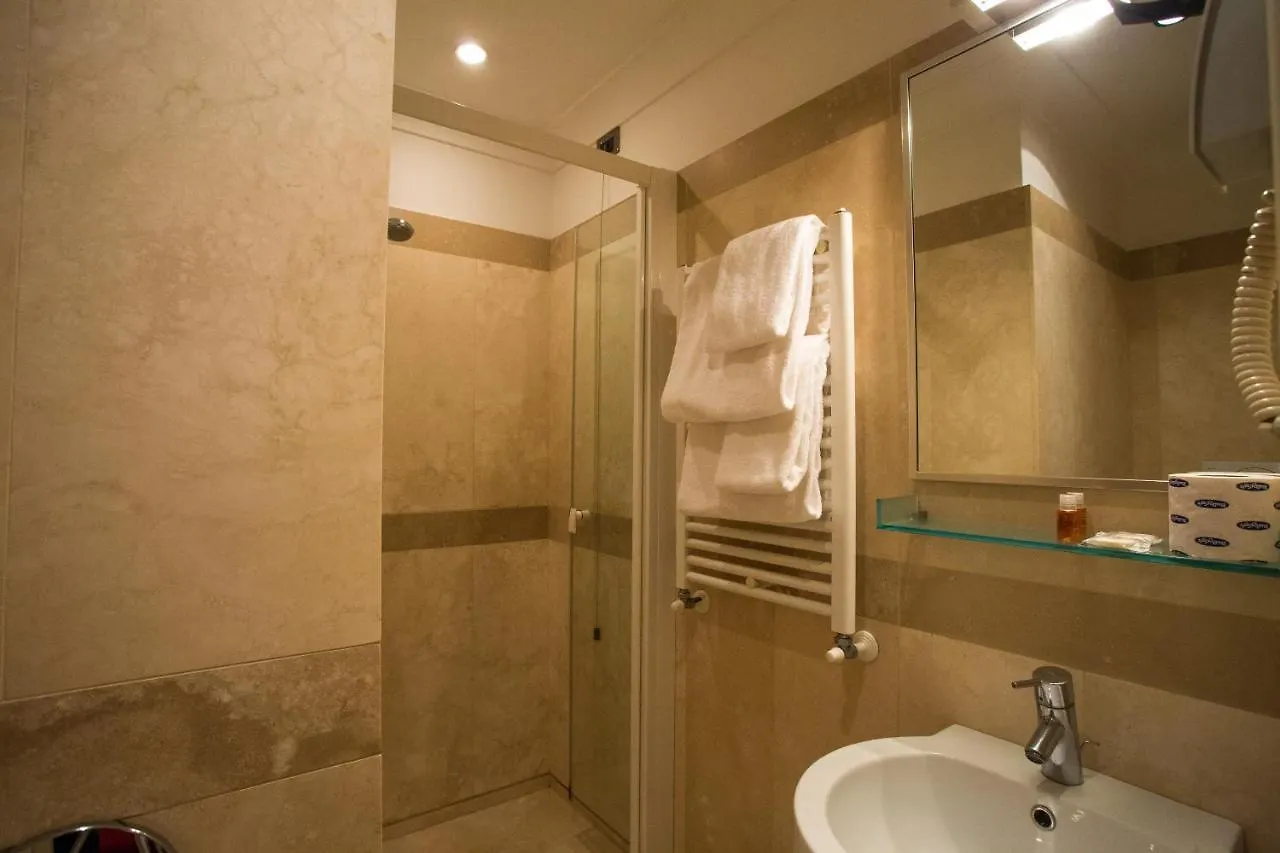 Hotel Giolitti Рим 3*,